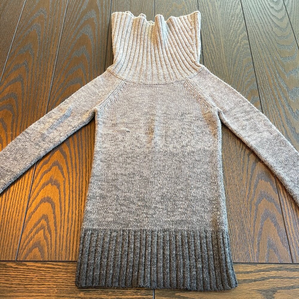 🤎 The Limited Chunky Turtleneck Sweater – XS